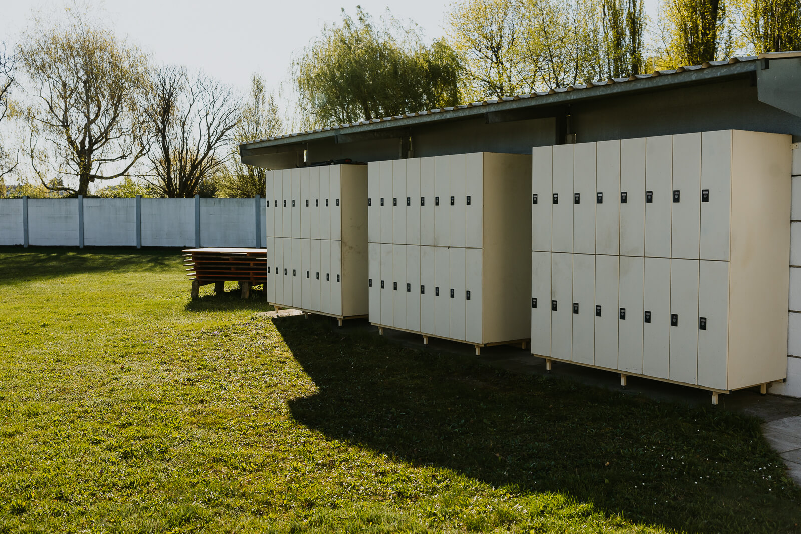 Badekästchen im Sonnenbad des Strandbads Alte Donau.