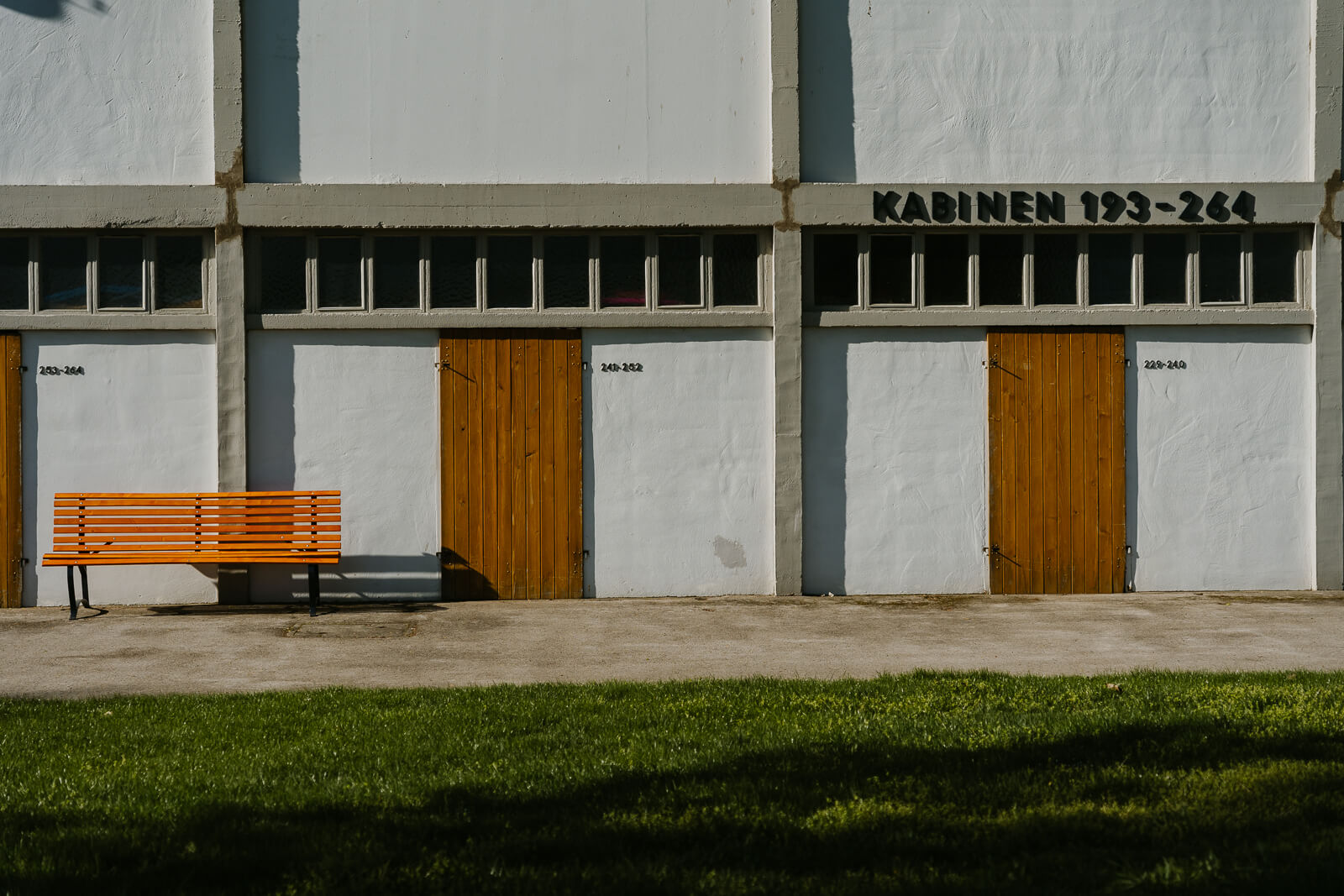 Außenansicht des Badehauses im Strandbad Alte Donau.